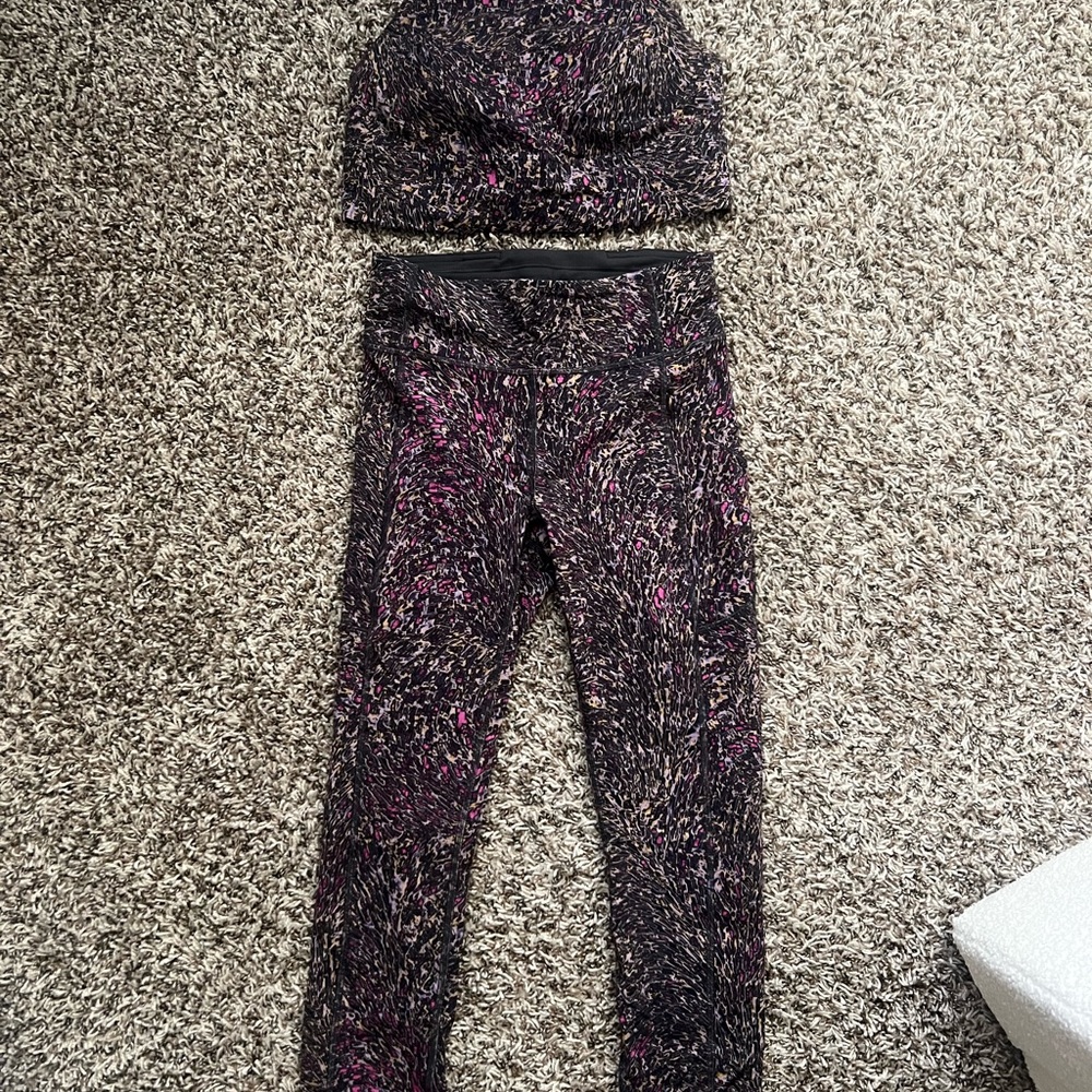Lulu Matching Set! 2 Items Included! Lightly Worn - Cute for Fitness Classes